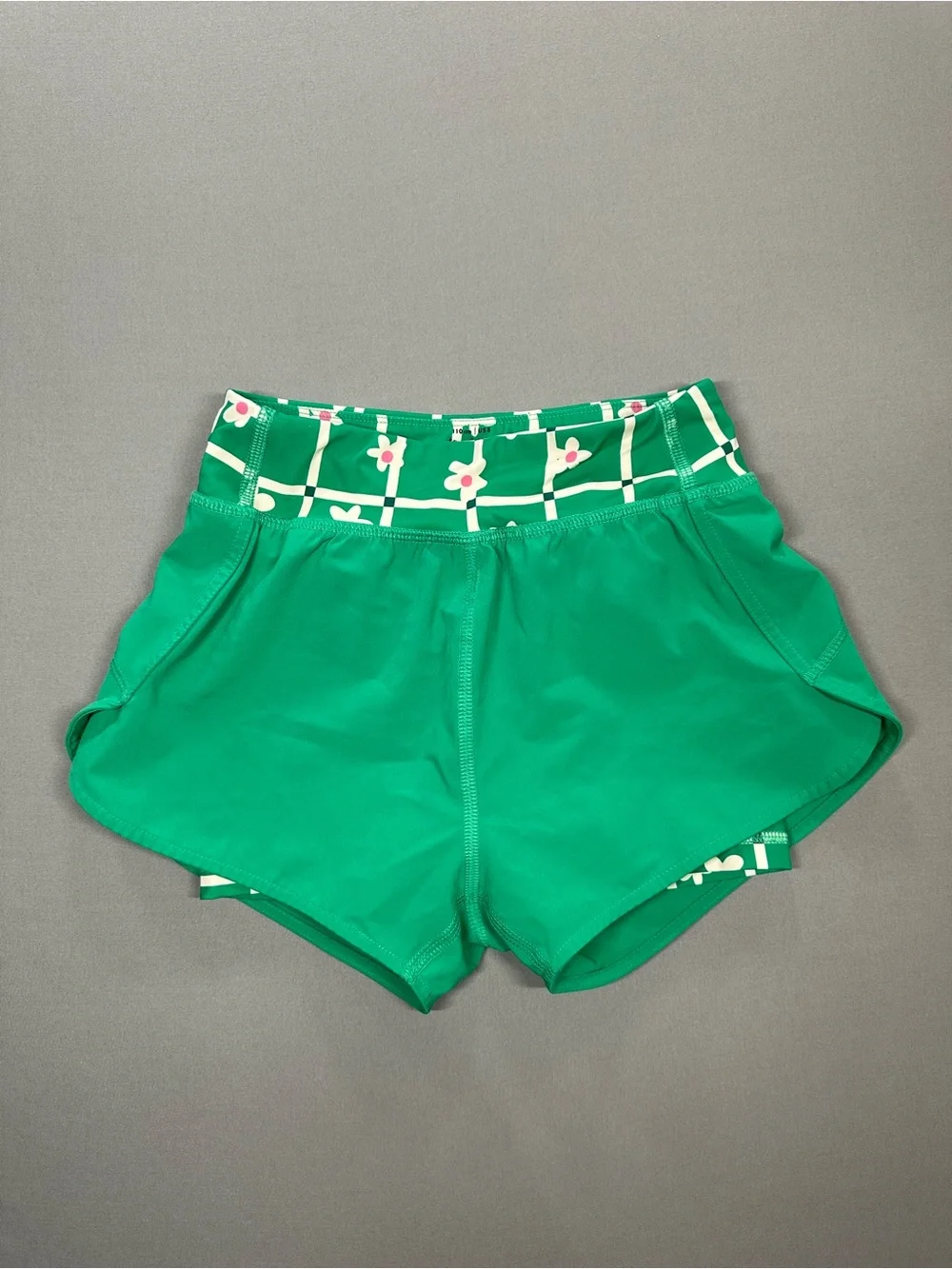 Hanna Andersson Green+White Floral 3-Piece Active Set, Leggings/Shorts/Top, US 5